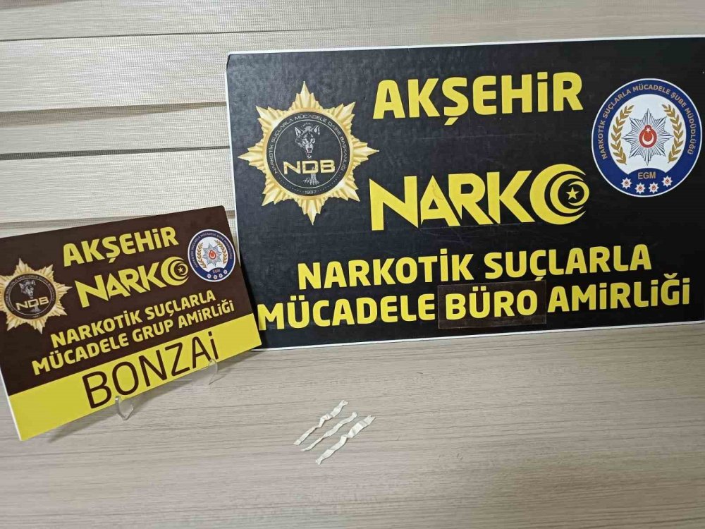 Akşehir'de uyuşturucu satıcısı 2 şüpheli tutuklandı