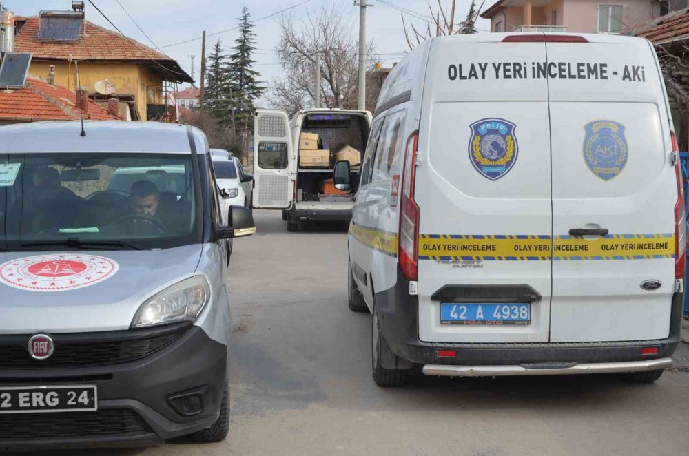 Konya’da esrarengiz cinayet: Satırla öldürülmüş halde bulundu