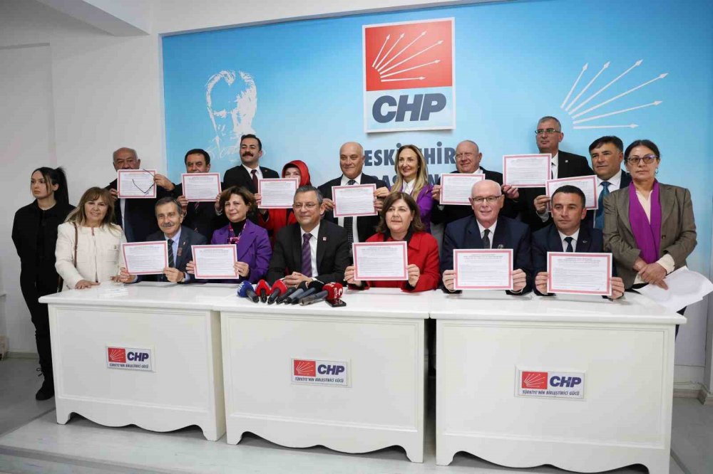 CHP Genel Başkanı Özel, kadınlar gününde kadın adayı hedef aldı