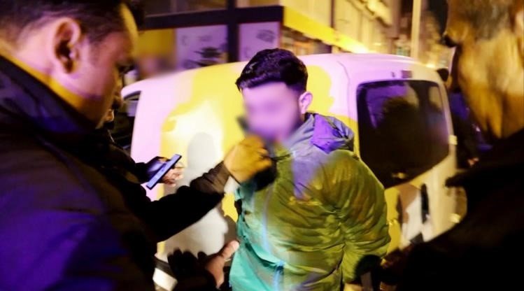 Tüm emniyeti peşine taktı, yakalanınca 'saygımız sonsuz' dedi