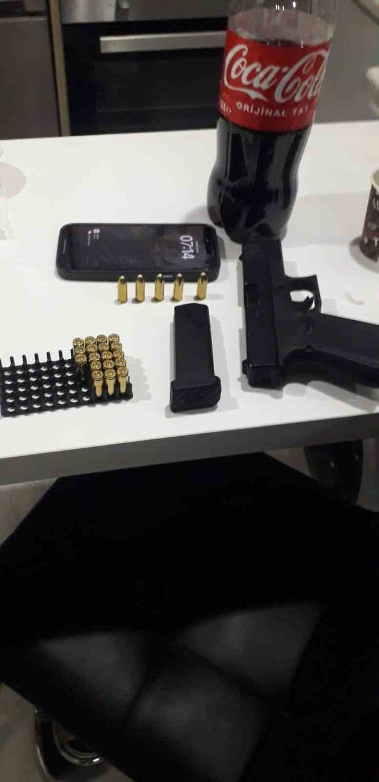 Türk polisi 25 kadını fuhuş çetesinden kurtardı