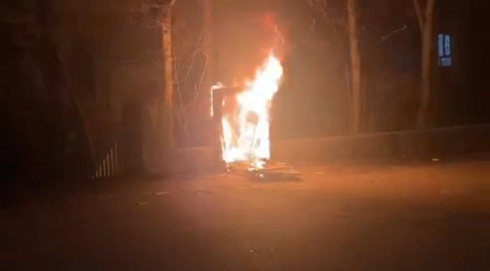 Elektrik panosu bomba gibi patladı