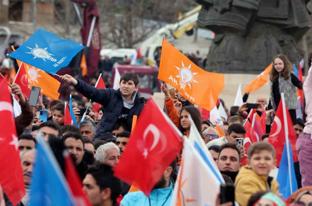 Cumhurbaşkanı Erdoğan Konya'da muhalefete yüklendi: Dolarları, avroları topluyorlar