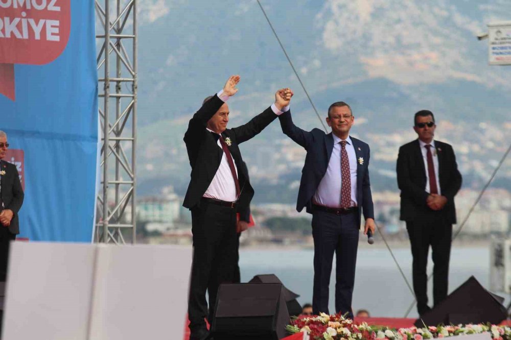 Özgür Özel: Antalya’yı bir daha vermeyeceğiz
