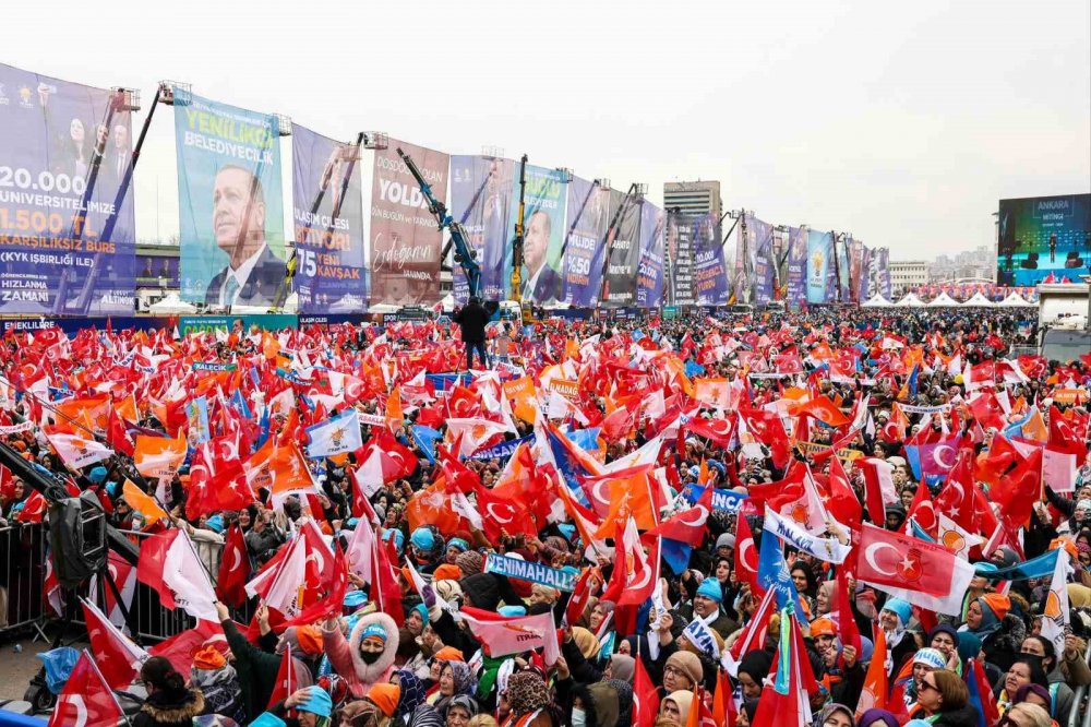 AK Parti’nin Ankara mitingine 200 bin kişi katıldı