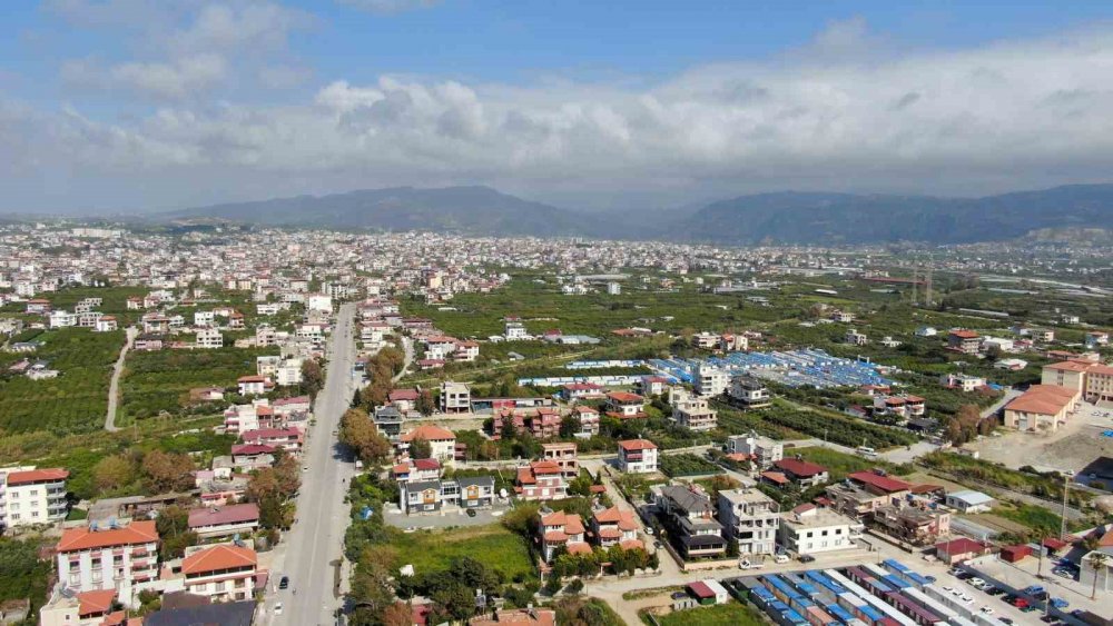 Samandağ'ı CHP'den koparan TİP'li başkan göreve başladı