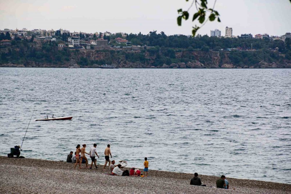 Antalya’ya giden tatilcilere kapalı hava sürprizi