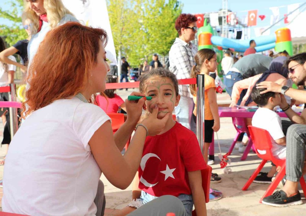 Türk Yıldızları 23 Nisan'da Antalya'da olacak