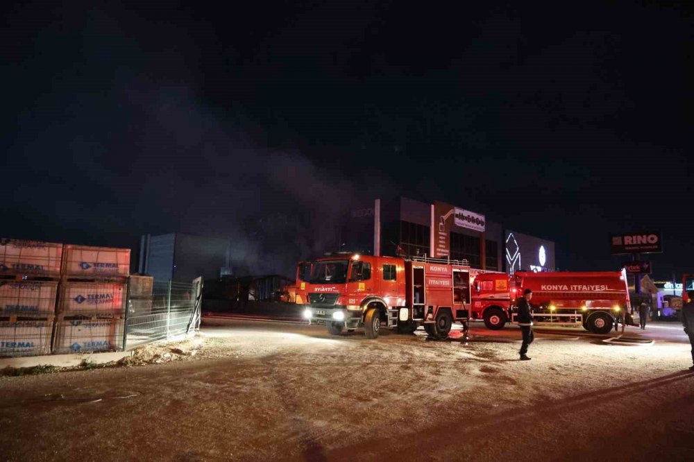 Konya'da ahşap fabrikasında çıkan yangın yarım saatte söndürüldü