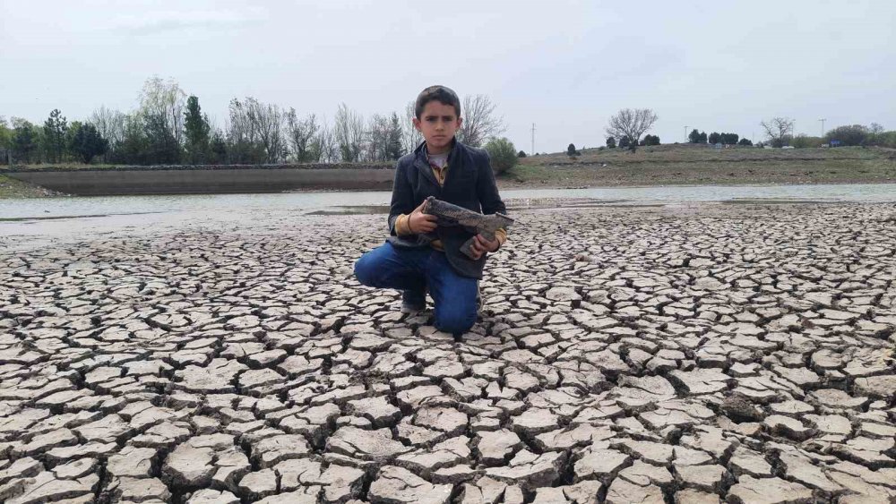 Konya'da topraklar susuzluktan çatladı: Yağdır Mevlam su