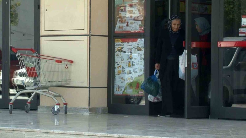 BİM'deki şok görüntülere kasaplardan tepki: Et, kasabın işidir