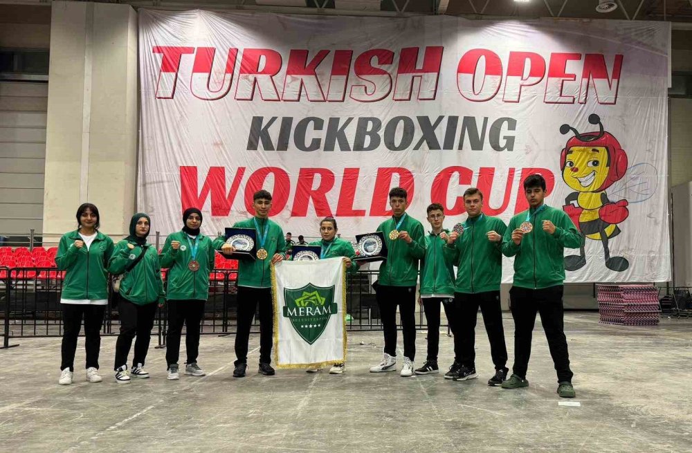 Meram Belediyesporlu Kick Boksçulardan Tarihi Başarı