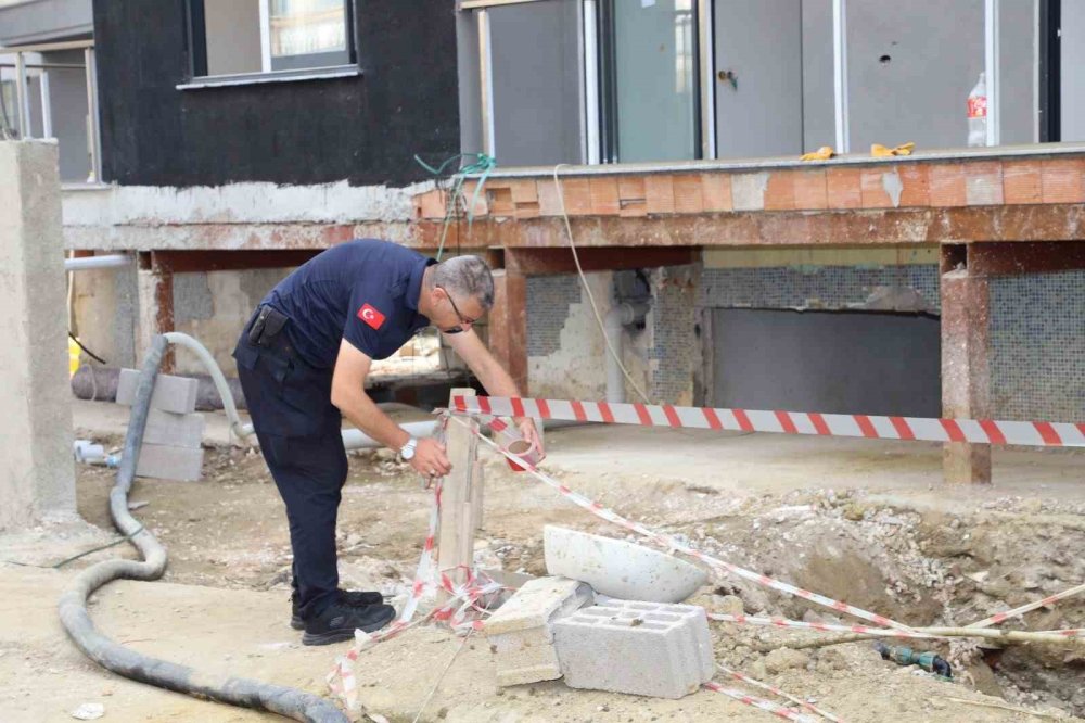 Alanya'da Kaçak İnşaat Durduruldu: Belediye Binayı Mühürledi