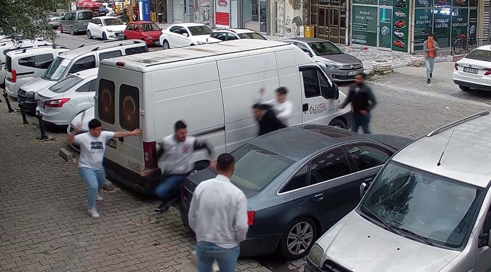 Konya'nın göbeğinde olay: Döner bıçağıyla saldırdı