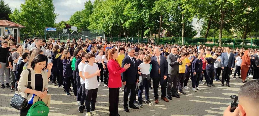 Gazi Osmanpaşa Ortaokulu Sıfır Atık'ta Türkiye birincisi oldu