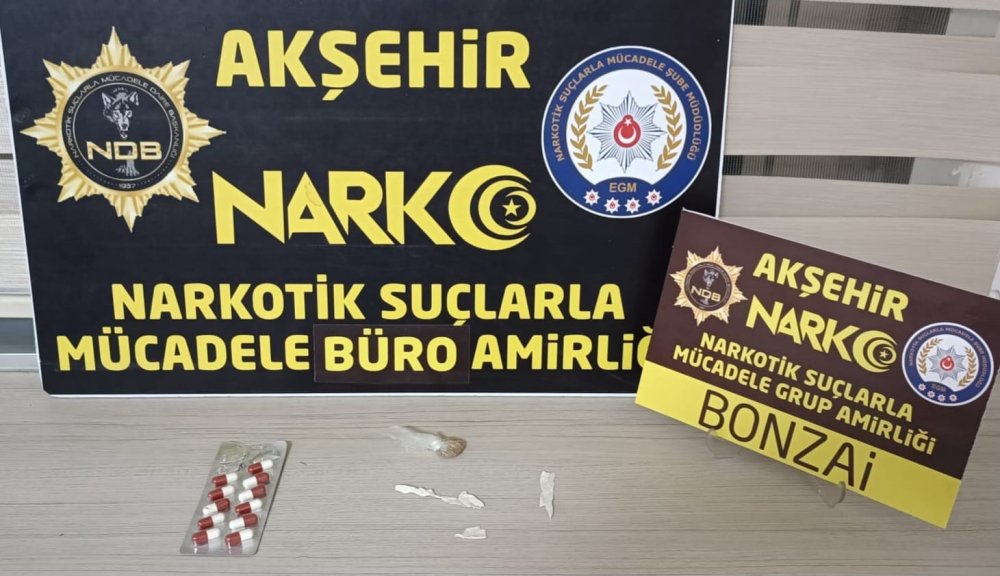 Akşehir'de Narkotik Operasyonu: 8 Gözaltı, 2 Tutuklama