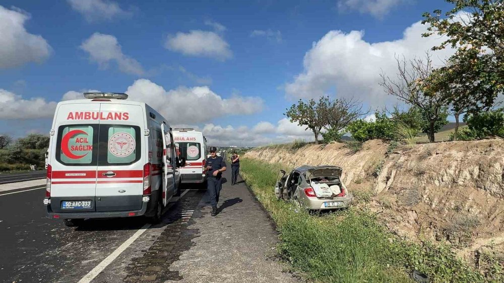 YKS'ye Yetişmeye Çalışan Anne ve Oğlu Kaza Geçirdi