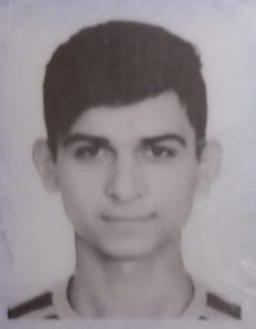 Otomobilin ikiye ayrıldığı kaza anı kamerada