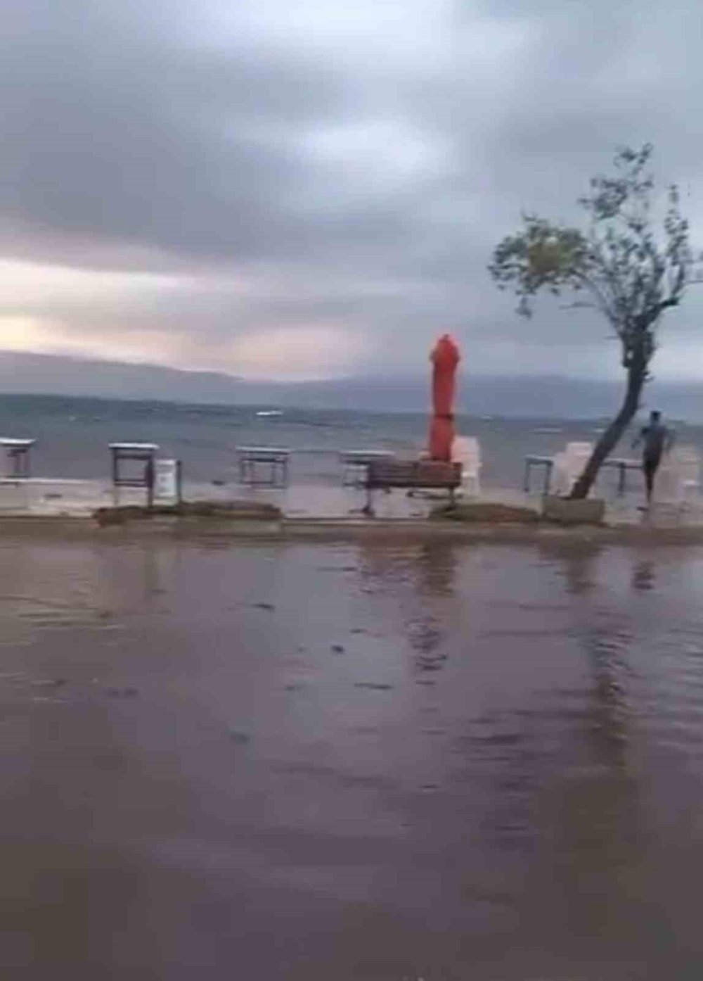 Bursa'da Deniz Taştı