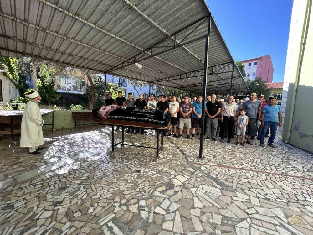 15 yaşındaki Hacer Çağla Çetinalp son yolculuğuna uğurlandı