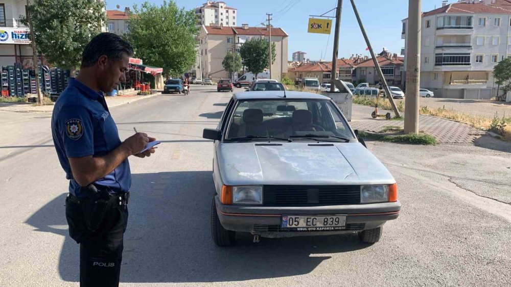 Sollamaya çalıştığı otomobile çarptı