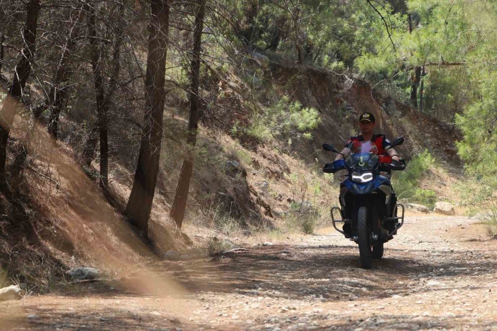 Antalya'nın ormanlarını Jandarma komandolar koruyor! Sıkıysa...