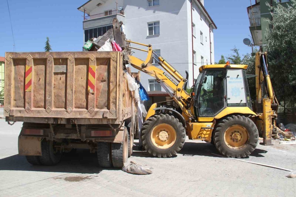 Konya'da çöp ev operasyonu