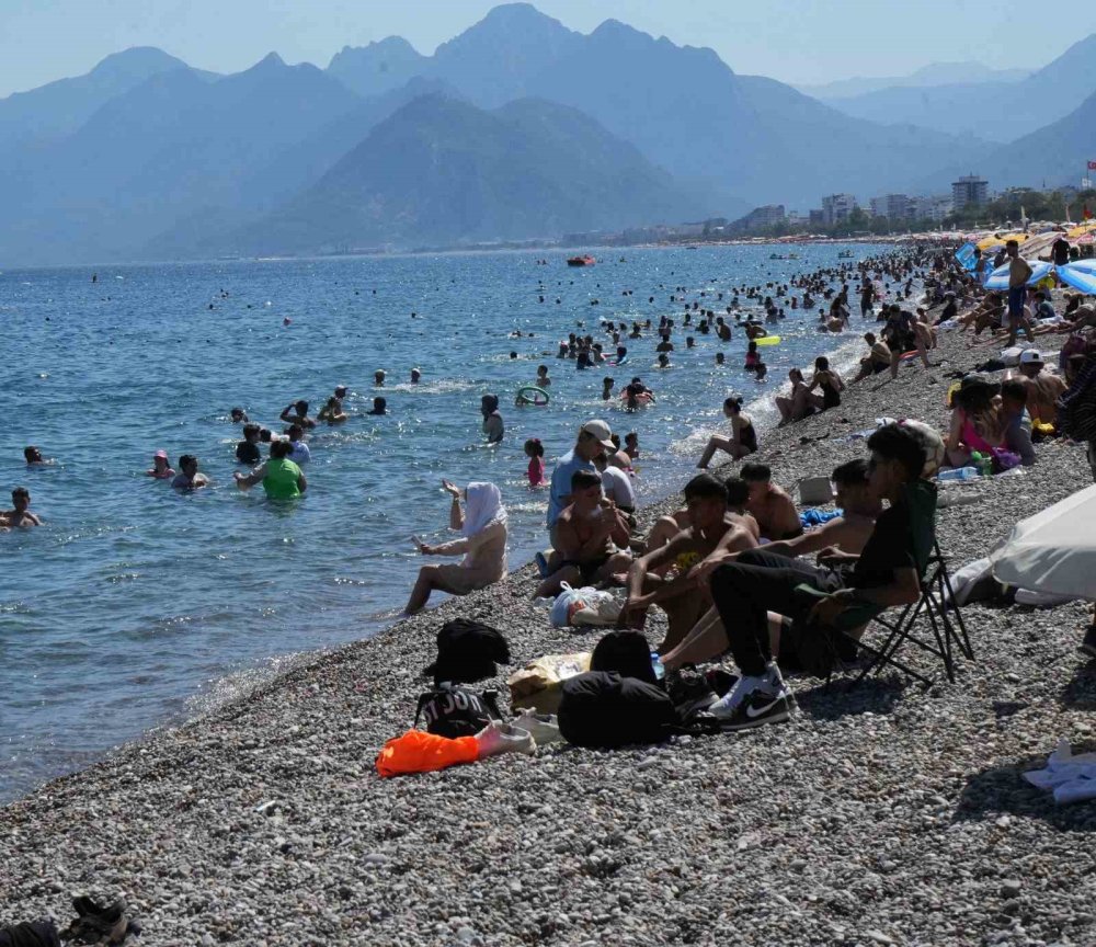 Antalya'da hava sıcaklığı 48 derece