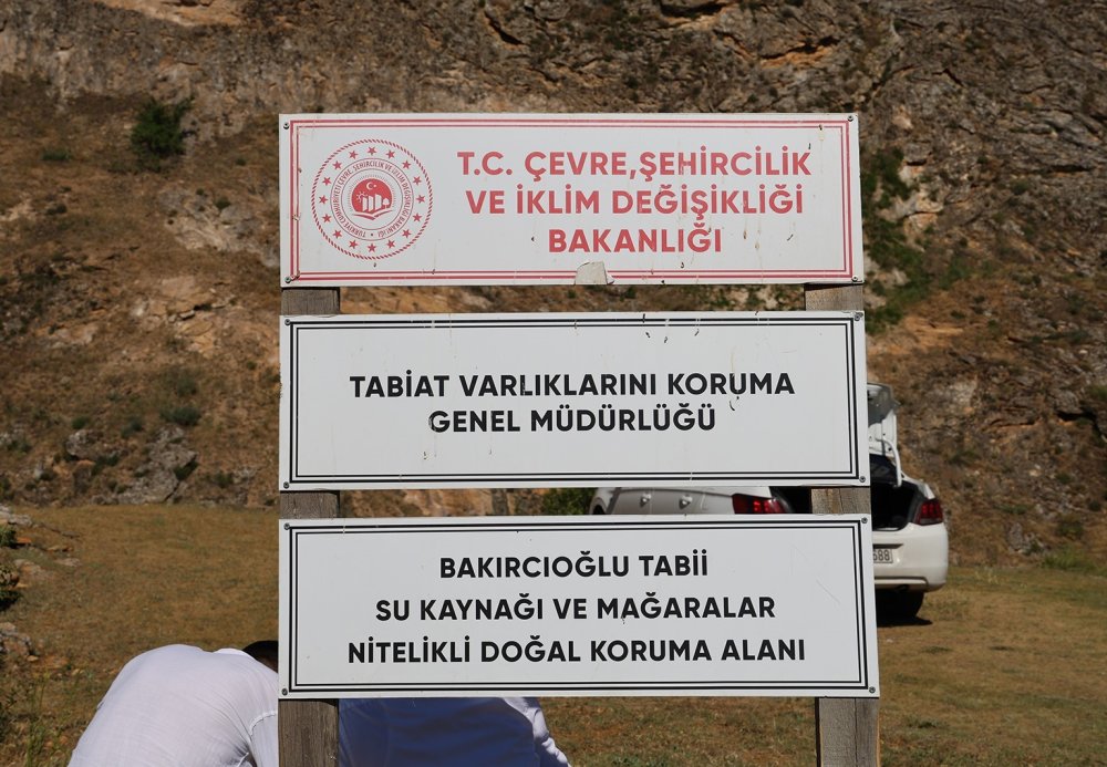 Uyuz hastaları Bakırcıoğlu'nda şifa arıyor