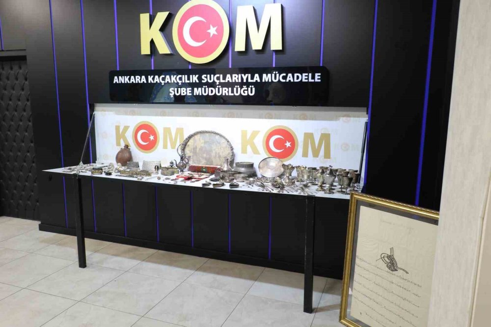 Ankara’da 19. yüzyıla ait Osmanlı, Avrupa ve Amerika kültürüne ait 200’den fazla tarihi eser ele geçirildi