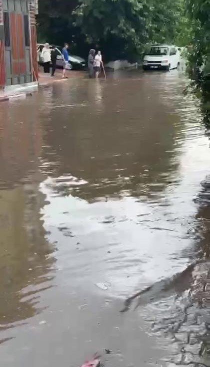 Yıl: 2024! İstanbul'da sağanak manzarası