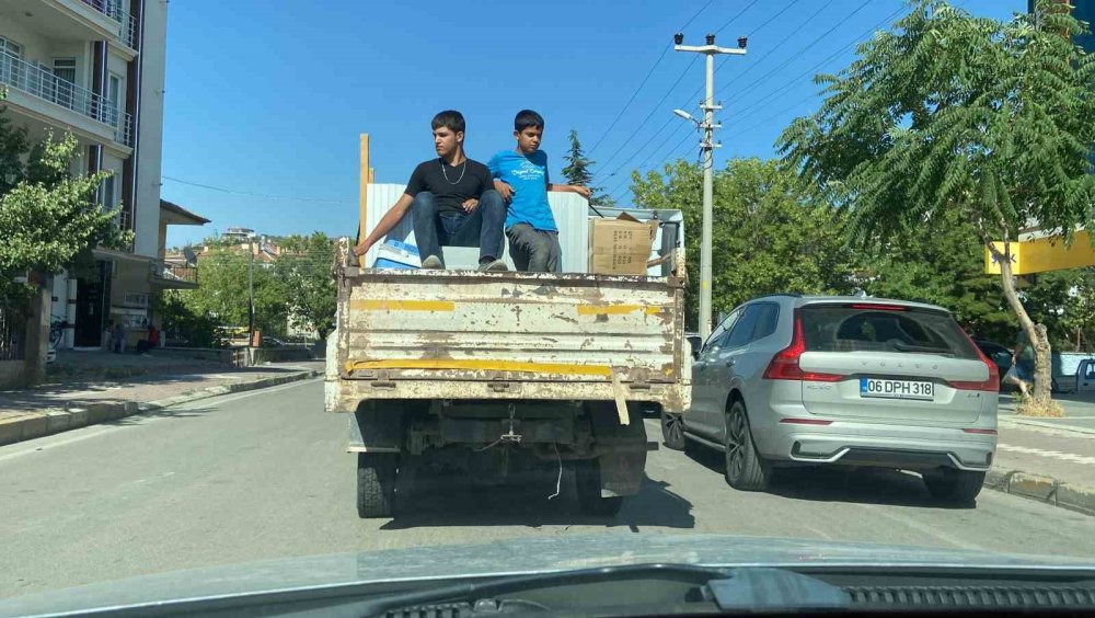 Hiç korkmadan böyle yolculuk yaptılar
