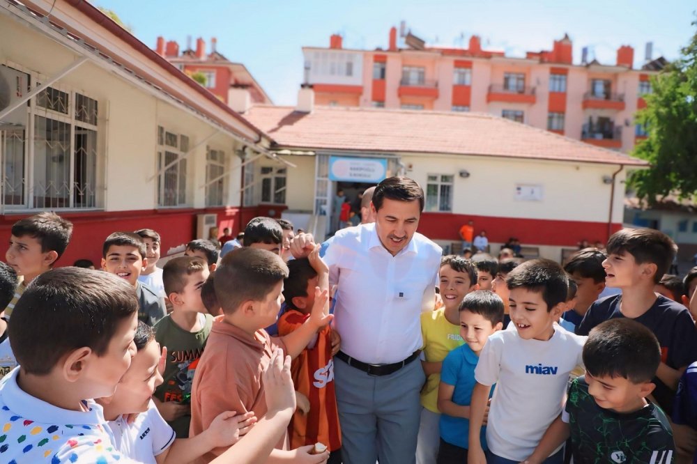 Hasan Kılca, Karatay'ın Mahallelerini Ziyaret Etti: İstişareye Dayalı Hizmet