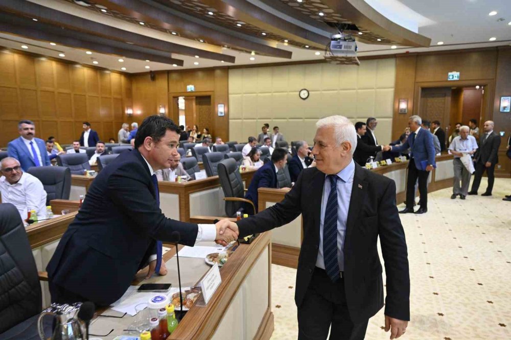 CHP'li Başkan sıkışınca Bakanlığı referans gösterdi ve Bursa'nın o bölgesine 'Metro Yok' açıklamasını yaptı