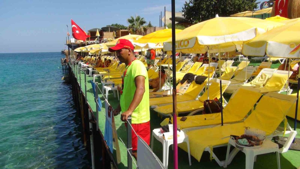 Avrupa Kupası ve Aşırı Sıcaklar Turizmi Vurdu