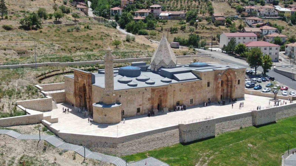 Türkiye'nin İlk UNESCO Koruması: Divriği Ulu Camii ve Darüşşifası Yeniden İbadete Açıldı