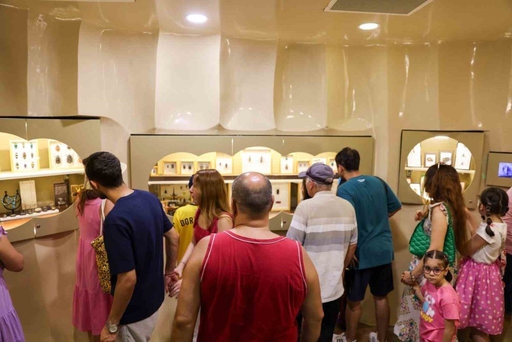 Konya Tropikal Kelebek Bahçesi: Hafta Sonlarının Gözde Mekanı