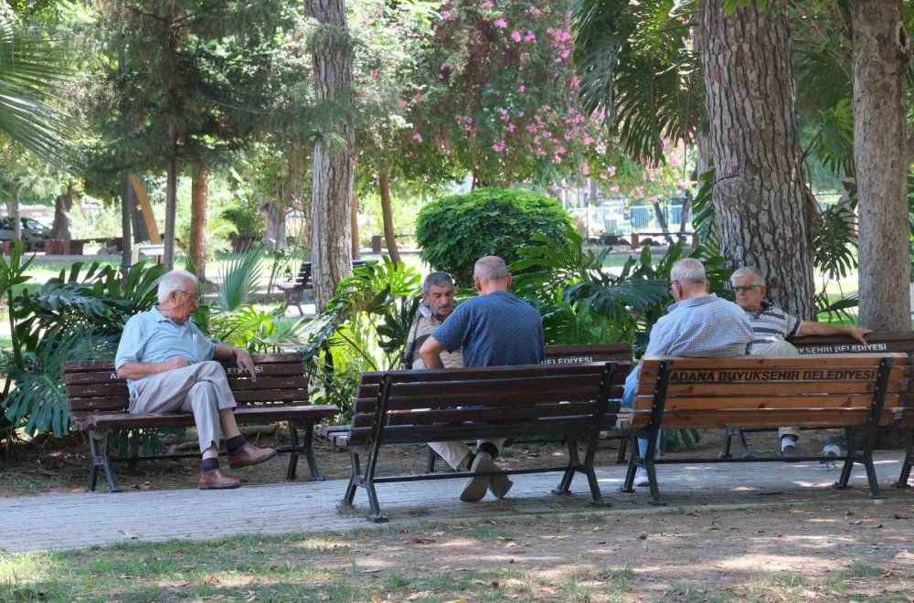 Adana haşlanıyor: Hissedilen sıcaklık 50 dereceyi buldu