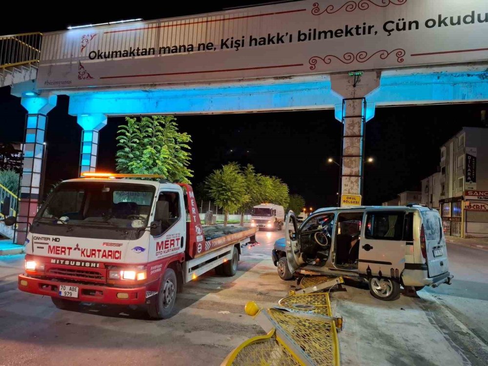 Karaman'da karı ile kocayı ayıran kaza anı kamerada