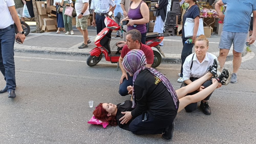 Araçtan inmeden yolu kontrol edin! Kadın sürücü ölümden döndü