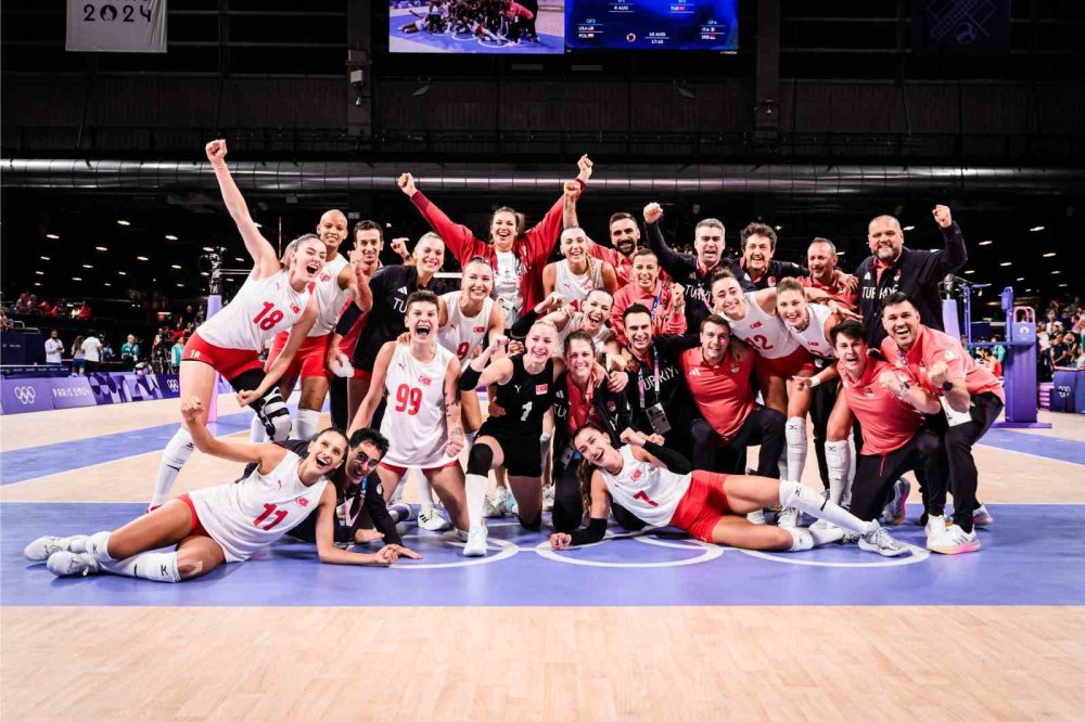 Filenin Sultanları Çin'i devirerek Paris 2024 yarı finaline yükseldi