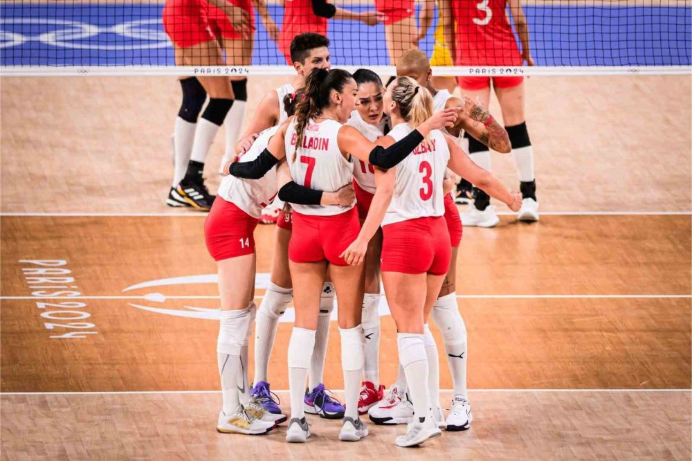 Filenin Sultanları Çin'i devirerek Paris 2024 yarı finaline yükseldi