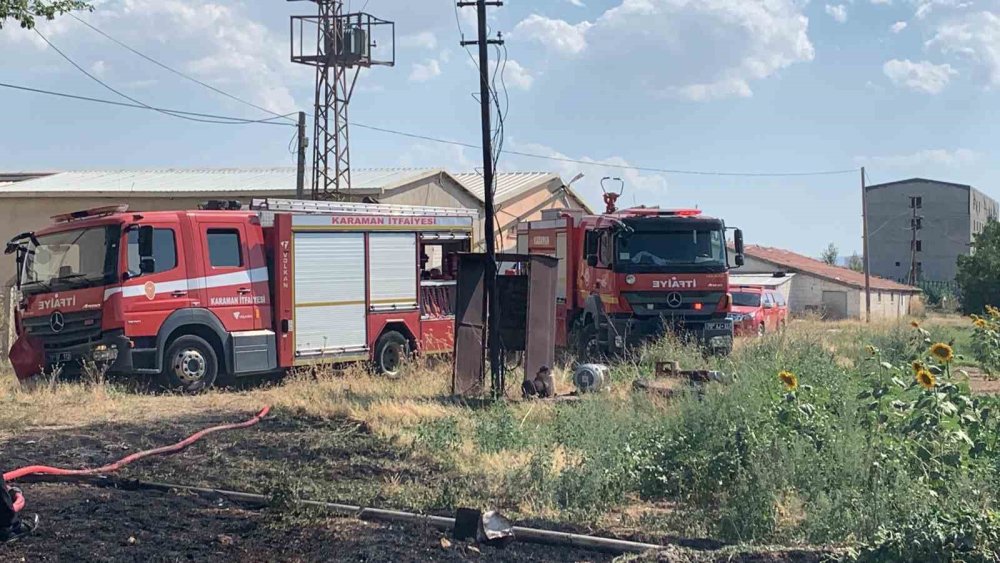 Karaman'da Kuru Ot Yangını Evde Maddi Hasara Yol Açtı