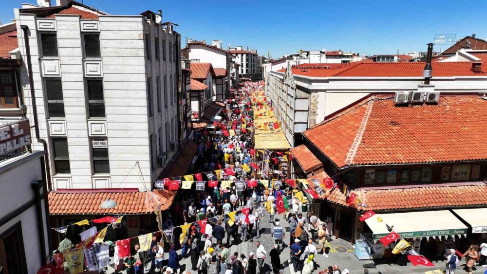 Konya'da 3. Tarihi Bedesten Alışveriş Günleri Başladı