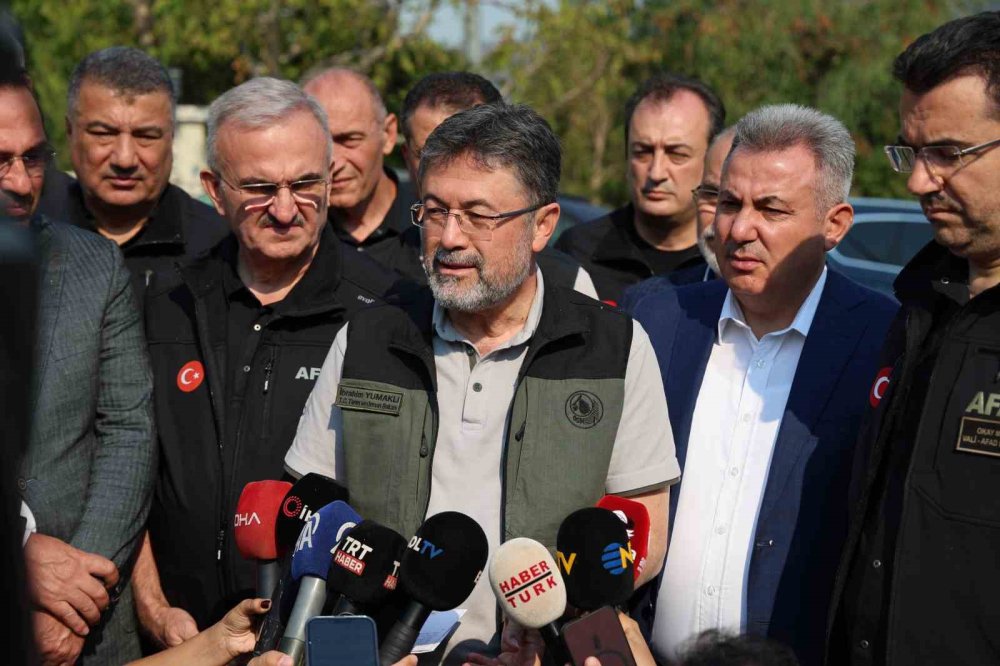 Bakan Yumaklı yangınlarla ilgili son durumu paylaştı