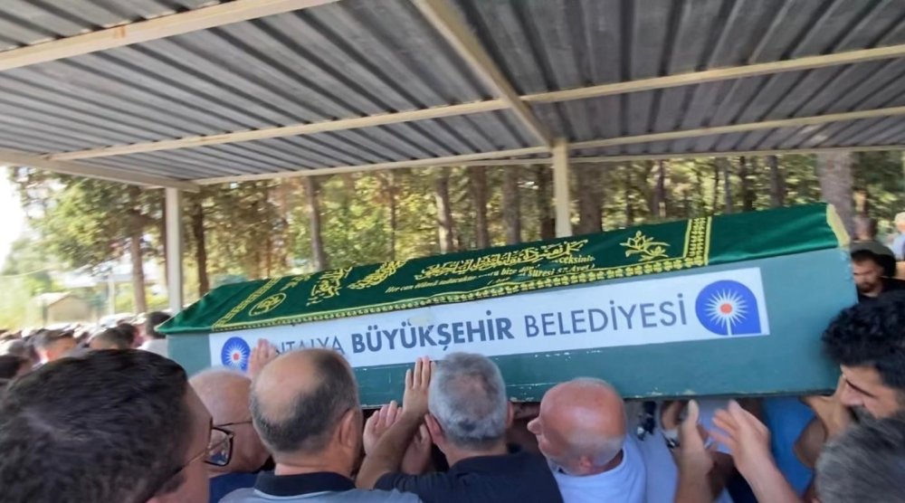 Eski Serik Belediye Meclis Üyesi Hasan Ali Tuncer'in cenazesi toprağa verildi