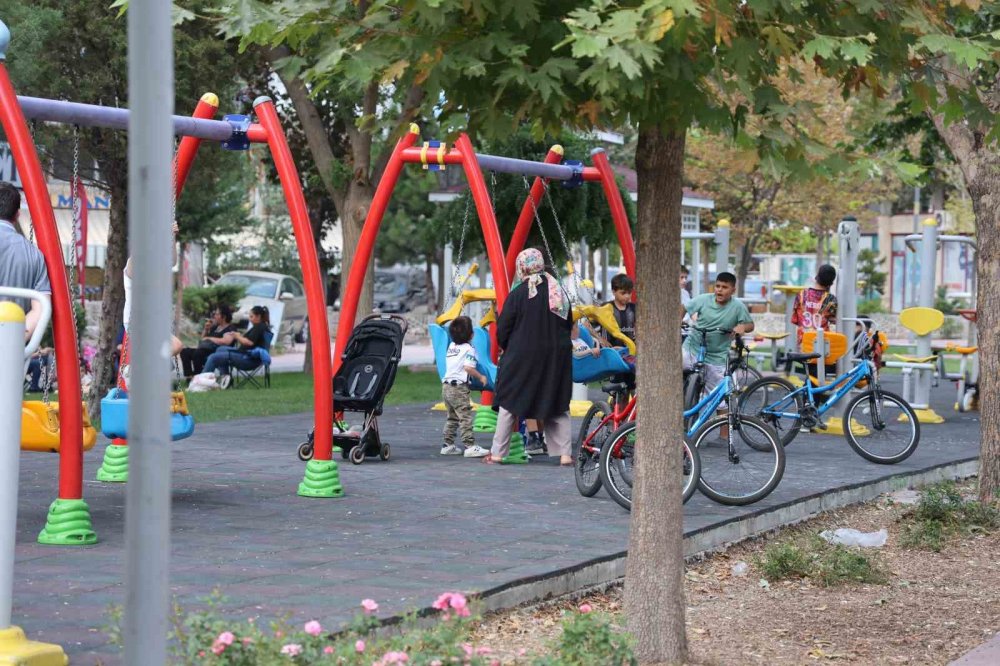 Çocuklarda Ev İçi Kazalar: Uzmanlar Aileleri Uyarıyor