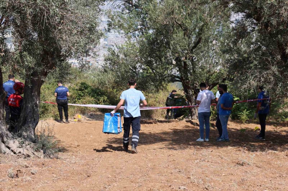 Bunalıma giren baba 3 evladını öldürdü, kendisi ve 1 çocuğu da yaralı