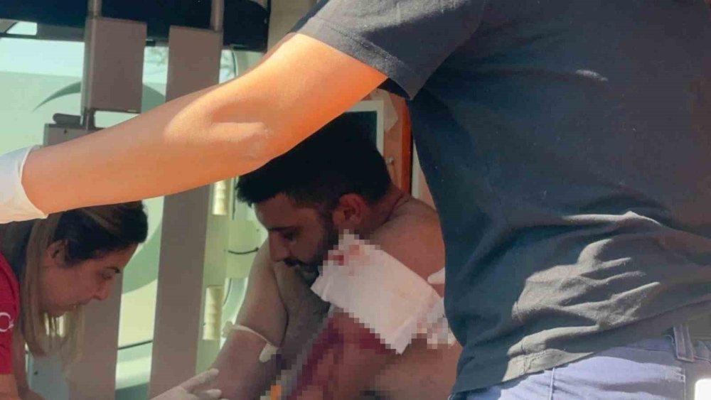 Otomobilin önünü kesip sürücüye ateş açtılar