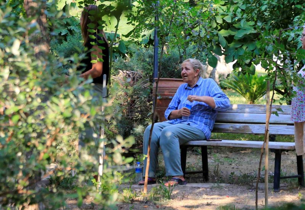 Annesinin gözleri önünde 5’nci kattan düşüp hayatını kaybetti